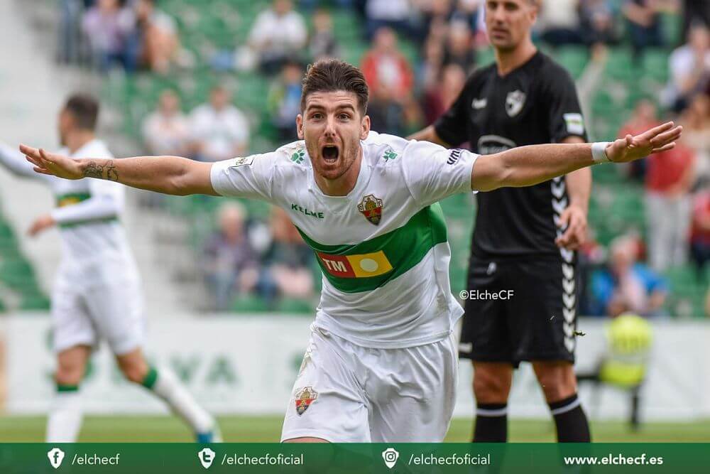 Javi Flores celebra su gol al CD Ebro en el Martínez Valero / Sonia Arcos - Elche C.F. Oficial